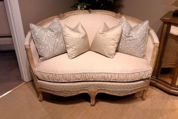 Picture of COLLEEN FILAGREE LOVESEAT