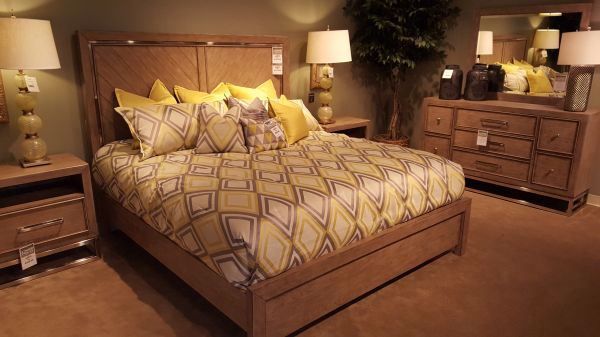 Picture of 4-PC. HIGHLAND PARK BEDROOM SET