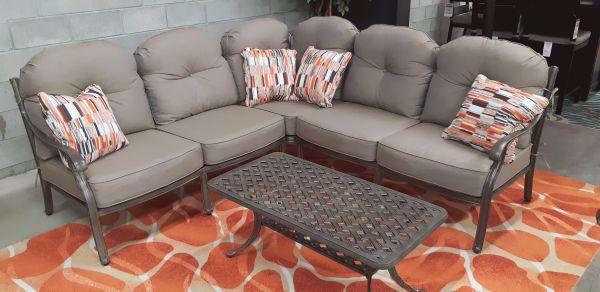 Picture of CASTLE ROCK 3-PC. SECTIONAL